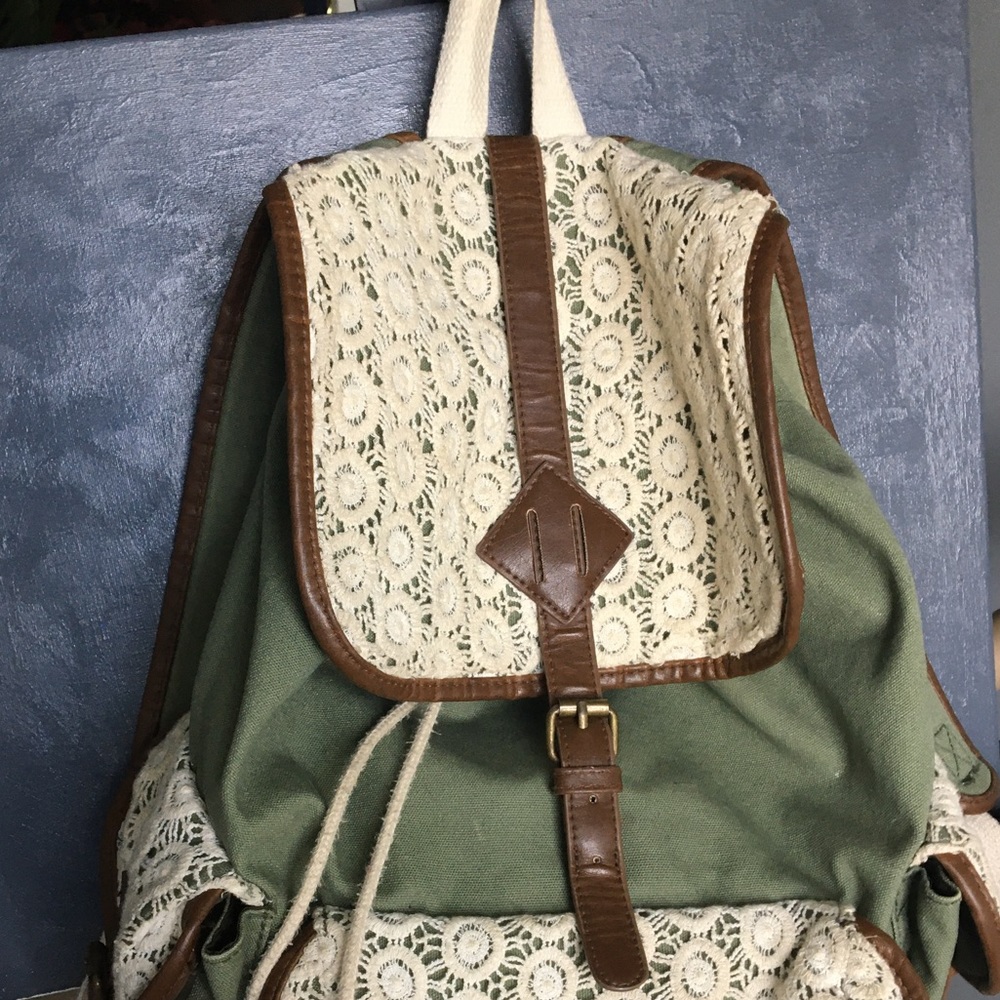 Backpack - Picture 3 of 3